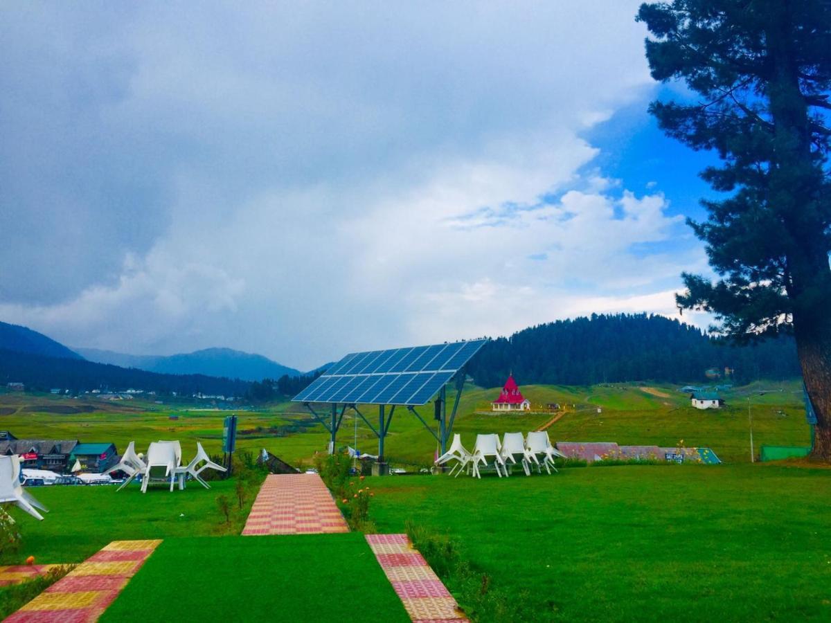 Pine View Resort Gulmarg Buitenkant foto