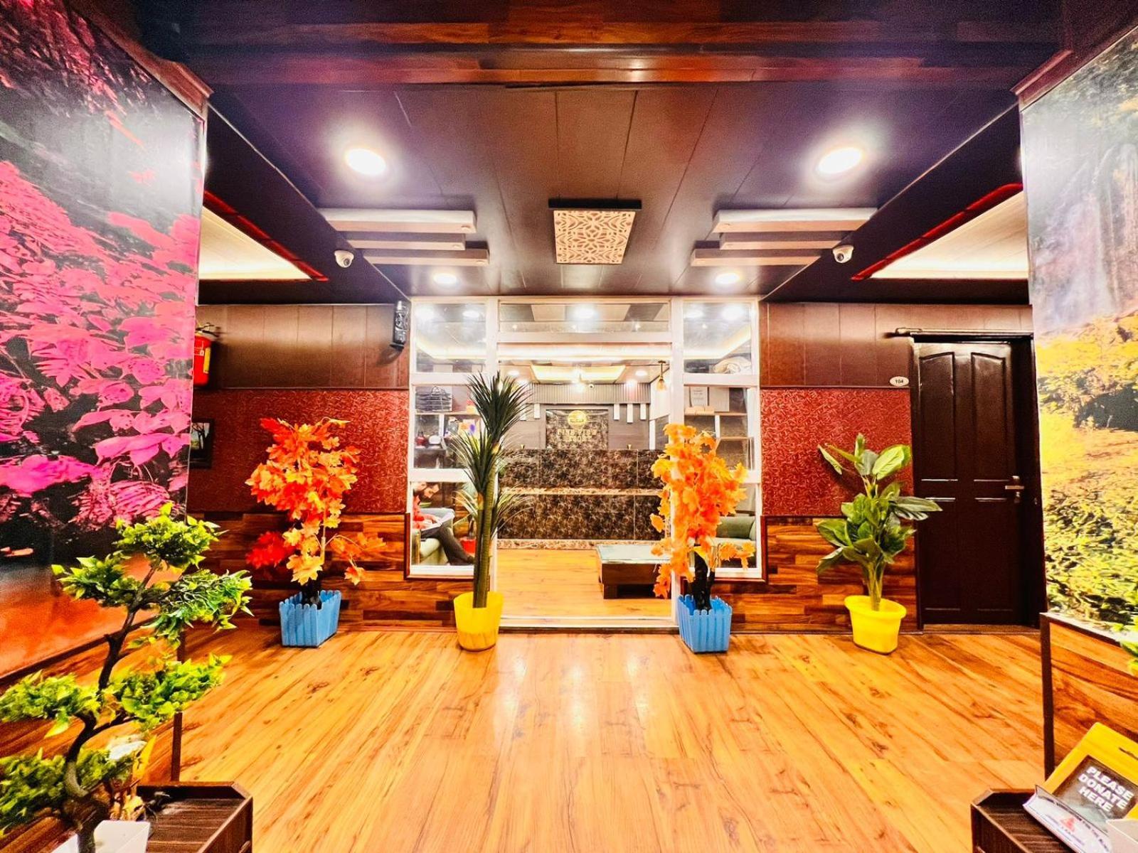 Pine View Resort Gulmarg Buitenkant foto